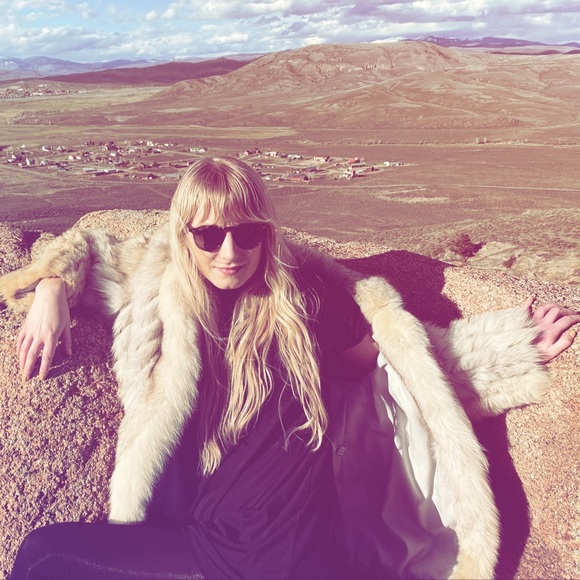 Meet your Posher, Summer - Picture 1 of 2